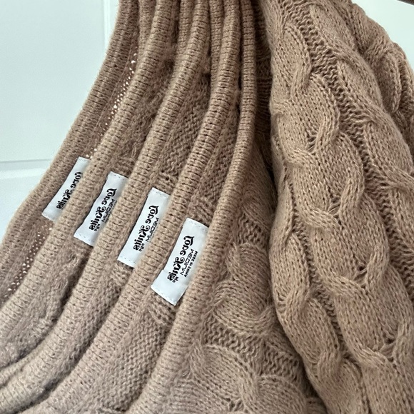 MCable Knit Boat Neck Crop Sweater Top - Picture 6 of 6